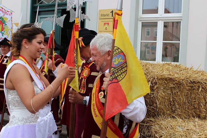 Hausm&auml;nner verk&uuml;nden wieder Er&ouml;ffnung des Bauernmarkts