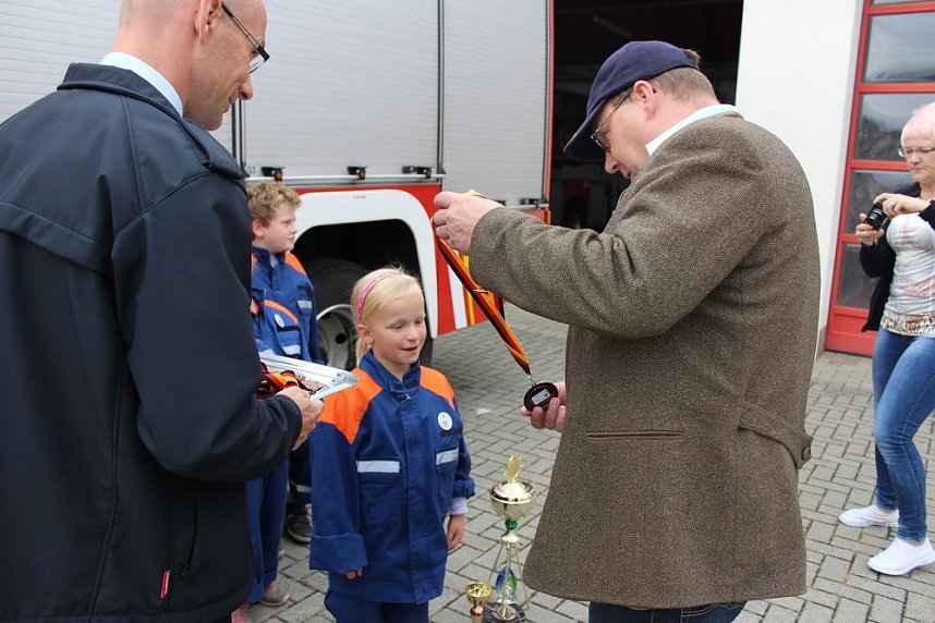Medaillen &uuml;bergeben