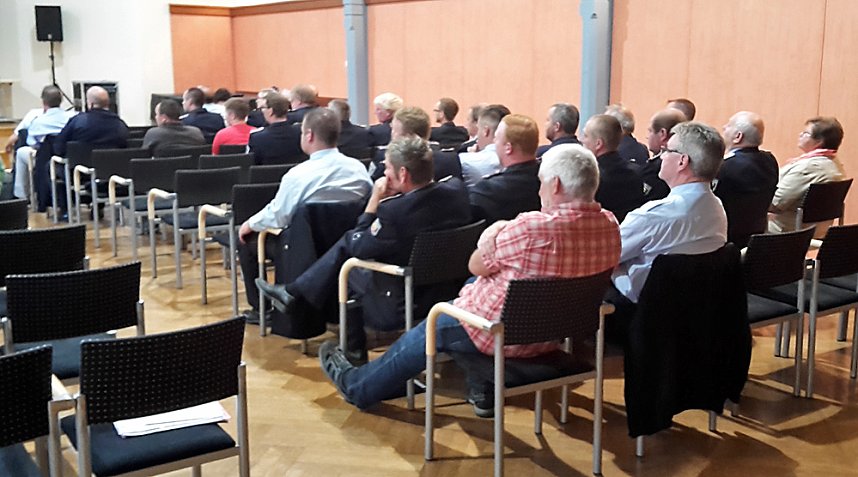 Arbeitsgruppe / Feuerwehrauschuss soll es richten