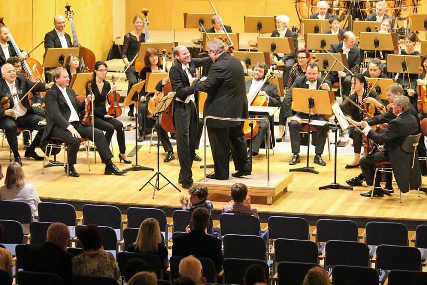 &Uuml;berw&auml;ltigender Einstieg in die Konzertsaison