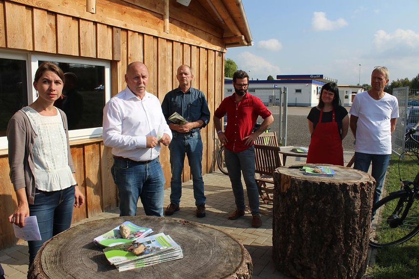 E-Bikes, Faltkarte und Ladepunkte vorgestellt