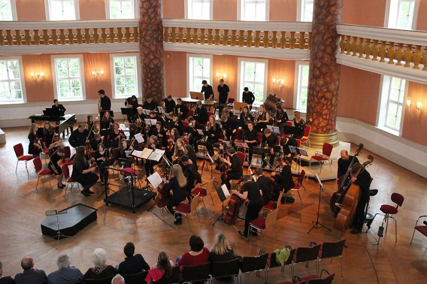 Mitrei&szlig;endes Konzert zum Nationalfeiertag