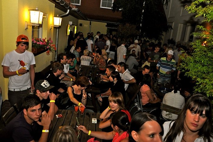 Ferienparty im Schabernack