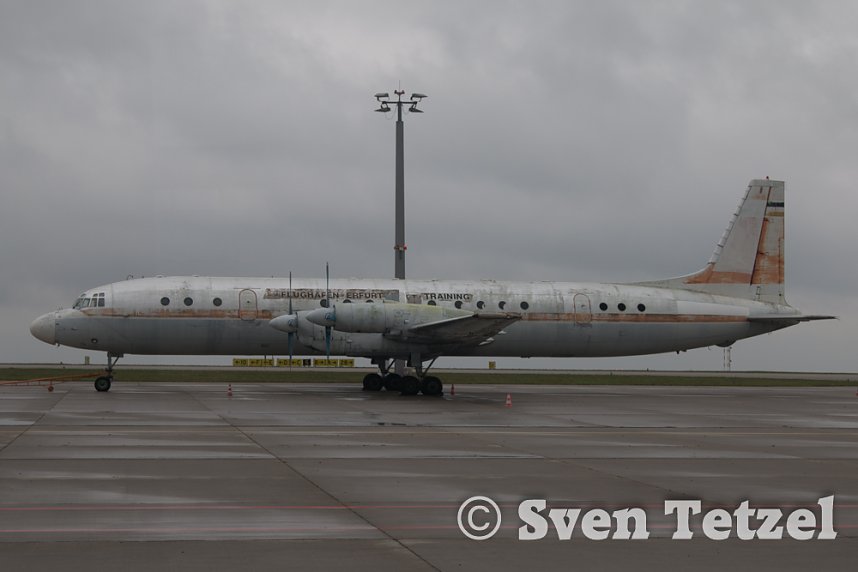 Auf dem Flughafen unterwegs