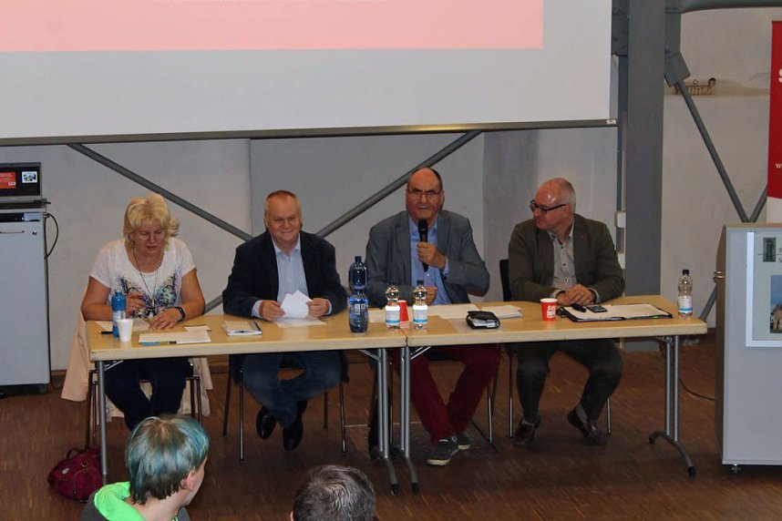 Statt Altersarmut � Rente rauf!