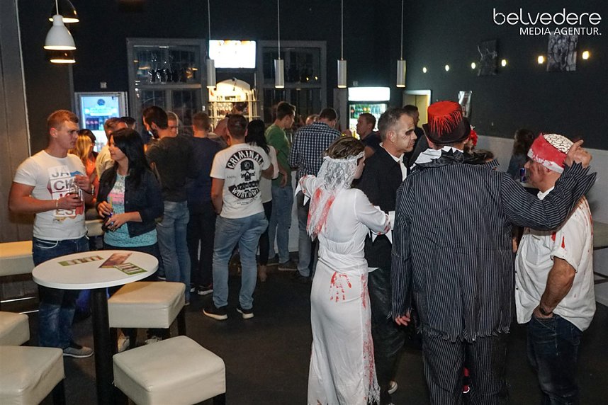 Party im Jugendclubhaus in Nordhausen - der Samstag