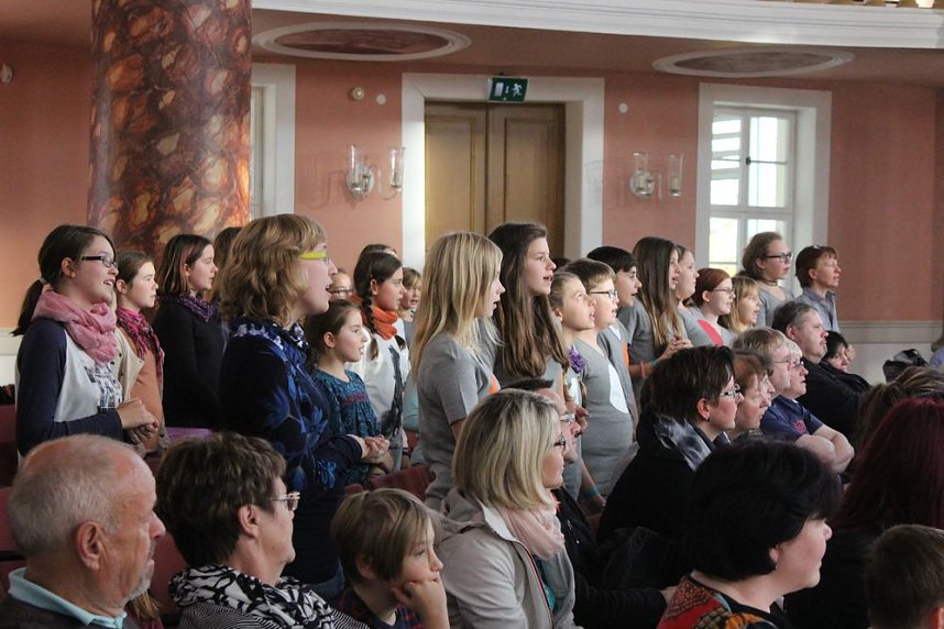 Getanzt und gesungen