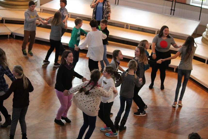 Getanzt und gesungen