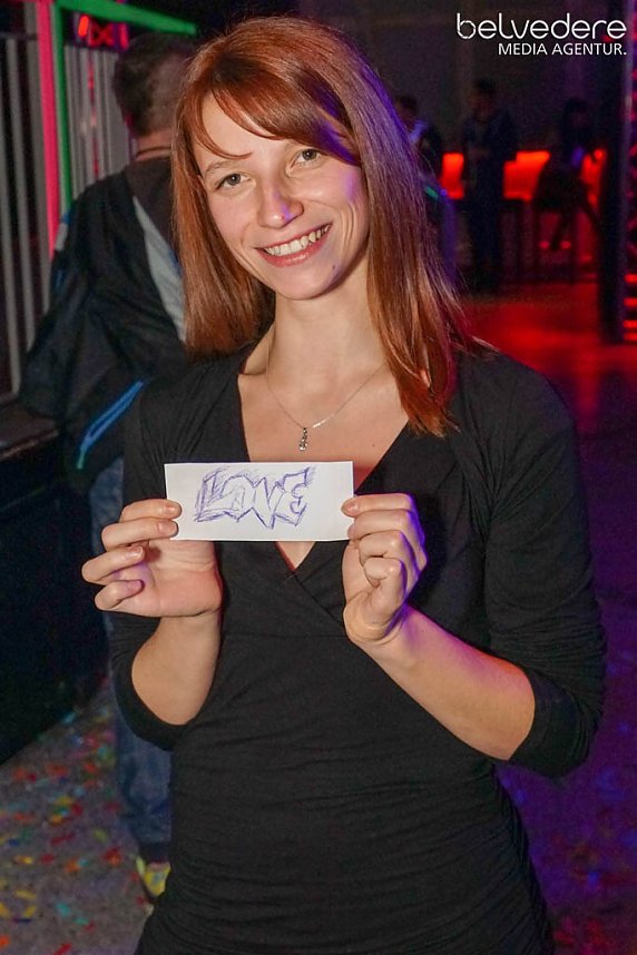 Wir bekennen Farbe! - so hie&szlig; das Motto der Nacht vom Samstag zu Sonntag im Nordh&auml;user Jugendclubhaus. Auf die G&auml;ste wartete nicht nur jede Menge Licht, sondern auch jede Menge toller Musik. Wir haben wieder die Galerie f&uuml;r Sie zusammengestellt.