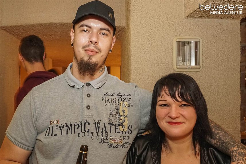 Wir bekennen Farbe! - so hie&szlig; das Motto der Nacht vom Samstag zu Sonntag im Nordh&auml;user Jugendclubhaus. Auf die G&auml;ste wartete nicht nur jede Menge Licht, sondern auch jede Menge toller Musik. Wir haben wieder die Galerie f&uuml;r Sie zusammengestellt.