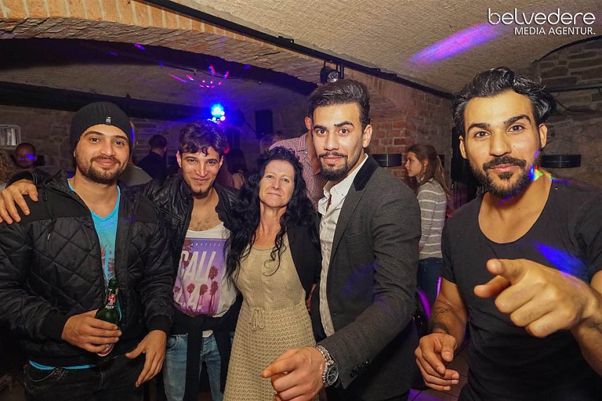 Wir bekennen Farbe! - so hie&szlig; das Motto der Nacht vom Samstag zu Sonntag im Nordh&auml;user Jugendclubhaus. Auf die G&auml;ste wartete nicht nur jede Menge Licht, sondern auch jede Menge toller Musik. Wir haben wieder die Galerie f&uuml;r Sie zusammengestellt.