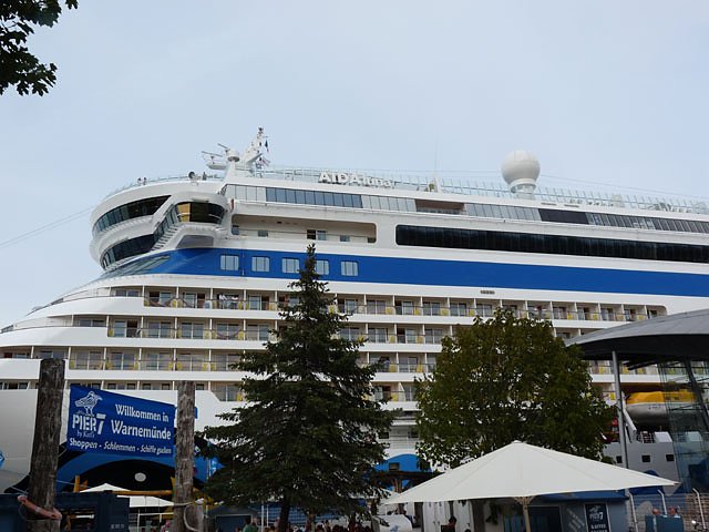 AIDAluna in Warnem&uuml;nde