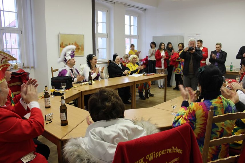 Im Handstreich B&uuml;rgermeistersitz erobert