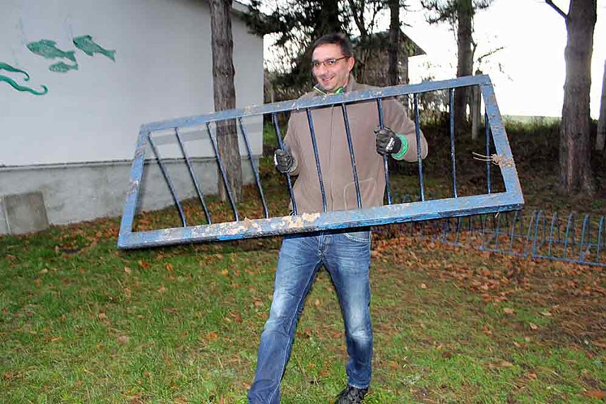 Schwimmbad auf Winter vorbereitet