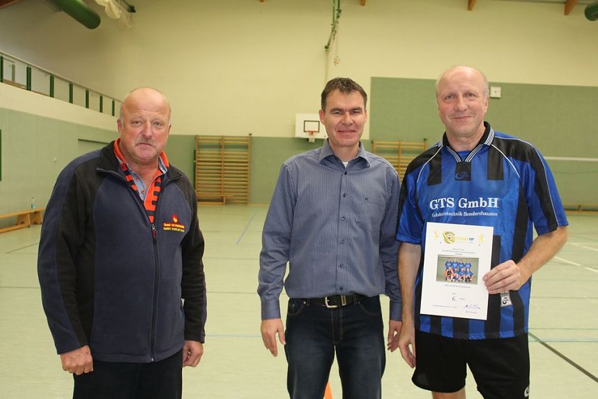 Titelverteidiger klar erfolgreich