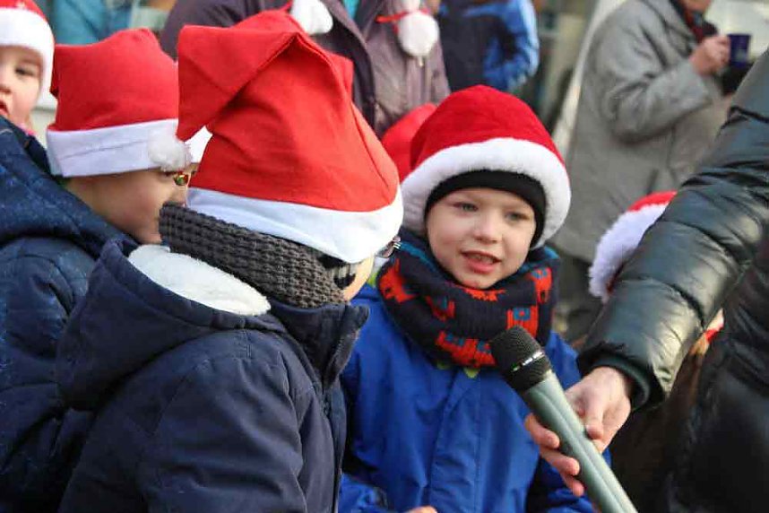 Der Nikolaus kam nach Jecha