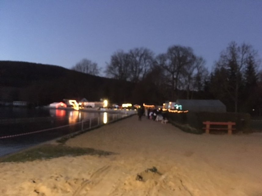 3. Weihnachtsmarkt am Bebraer Teich