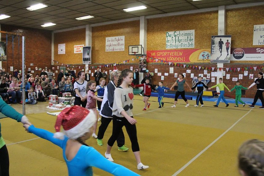 Start des Weihnachtsturnens