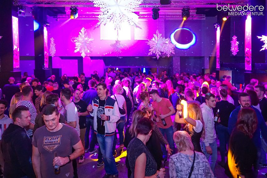 Party im Jugendclubhaus in Nordhausen - der Samstag