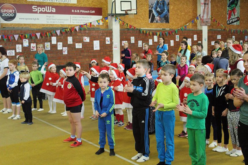 Weihnachtsturnen wird "erwachsen"