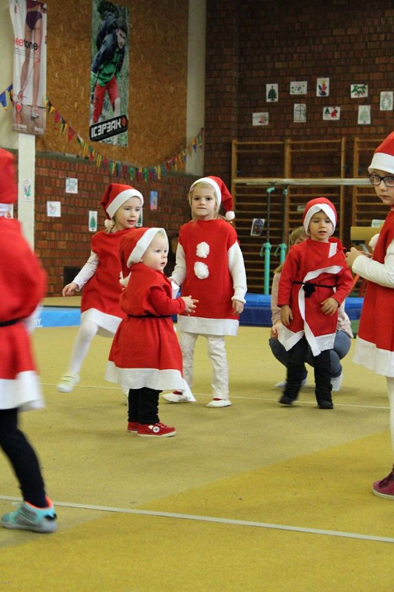Weihnachtsturnen wird "erwachsen"