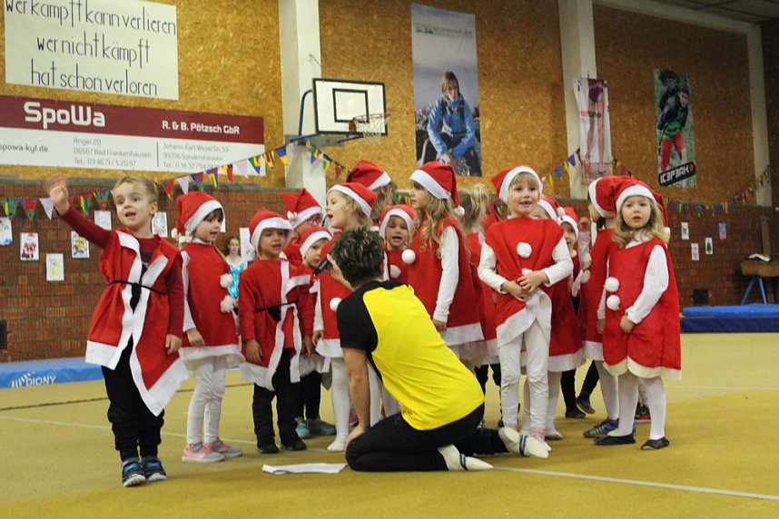 Weihnachtsturnen wird "erwachsen"