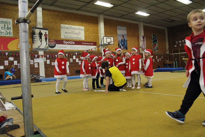 Weihnachtsturnen wird "erwachsen"