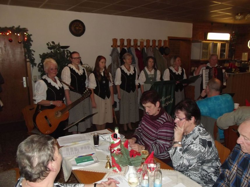  WB 4 Weihnachtsfeier mit Singv&ouml;geln