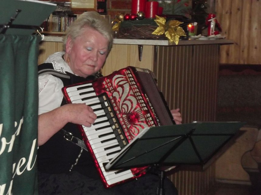  WB 4 Weihnachtsfeier mit Singv&ouml;geln