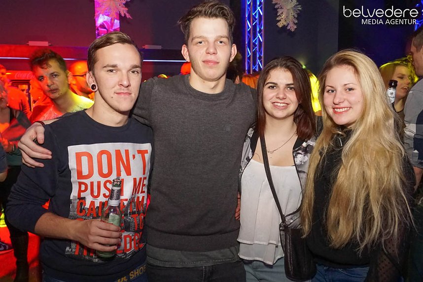 Party im Jugendclubhaus in Nordhausen - der Samstag