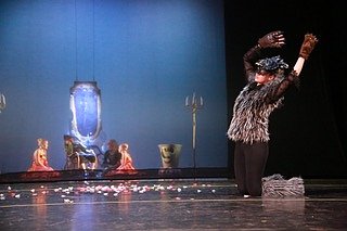 Gut besucht war auch die aktuelle Produktion des nunmehr 22 Jahre alten Tanzstudios "Die Sch&ouml;ne und das Biest"