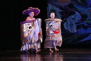 Gut besucht war auch die aktuelle Produktion des nunmehr 22 Jahre alten Tanzstudios "Die Sch&ouml;ne und das Biest"