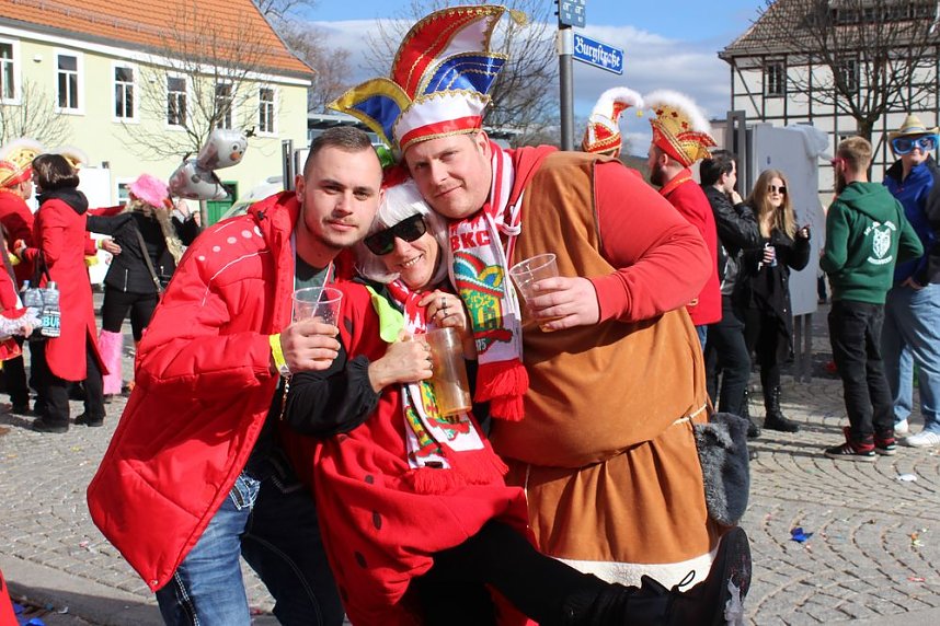 N&auml;rrinnen, Narren und schr&auml;ge Typen