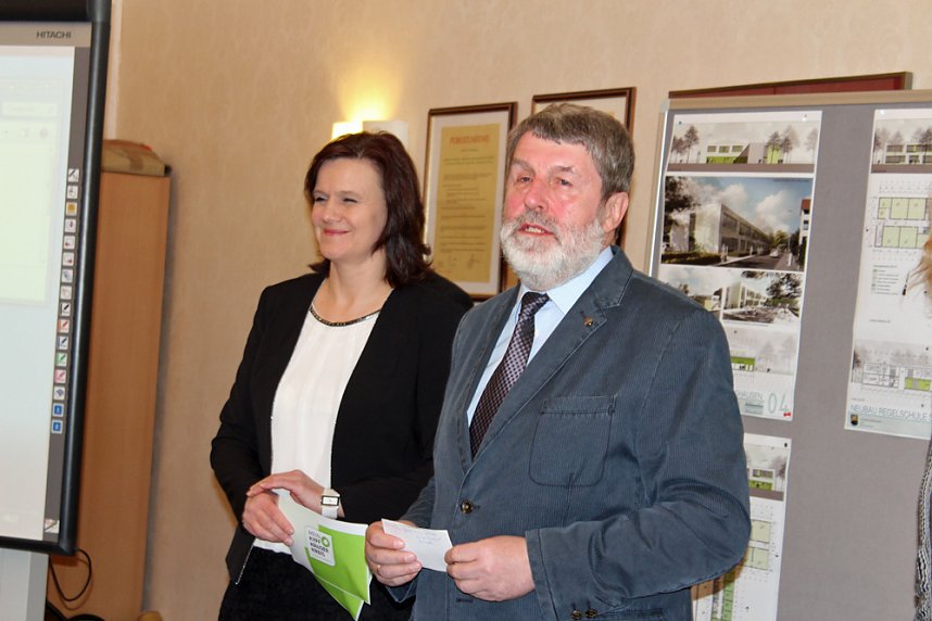 Vertrag f&uuml;r Franzbergschule unterzeichnet