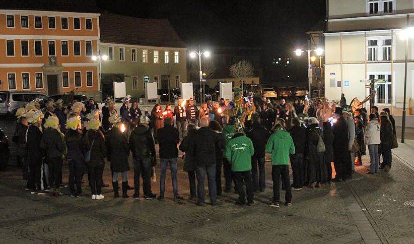 Nubbel den Flammen &uuml;bergeben