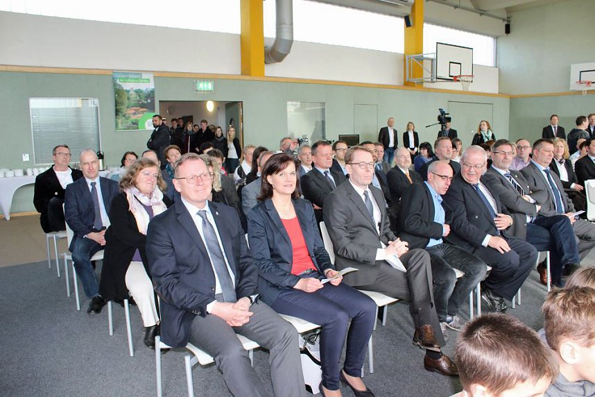 Gr&ouml;&szlig;ter Spatenstich f&uuml;r gr&ouml;&szlig;ten Eigenbau des Kyffh&auml;userkreises