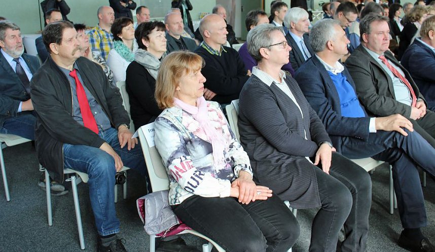 Gr&ouml;&szlig;ter Spatenstich f&uuml;r gr&ouml;&szlig;ten Eigenbau des Kyffh&auml;userkreises