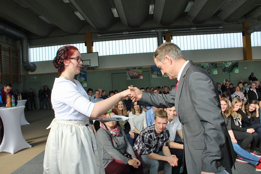 Gr&ouml;&szlig;ter Spatenstich f&uuml;r gr&ouml;&szlig;ten Eigenbau des Kyffh&auml;userkreises