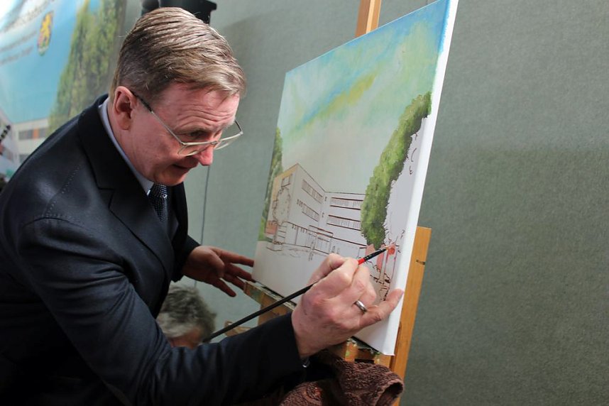 Gr&ouml;&szlig;ter Spatenstich f&uuml;r gr&ouml;&szlig;ten Eigenbau des Kyffh&auml;userkreises