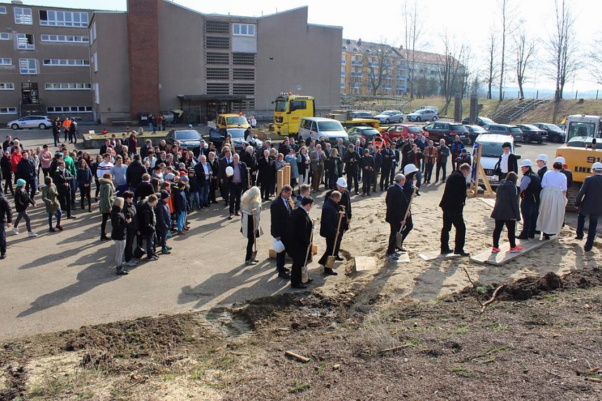 Gr&ouml;&szlig;ter Spatenstich f&uuml;r gr&ouml;&szlig;ten Eigenbau des Kyffh&auml;userkreises