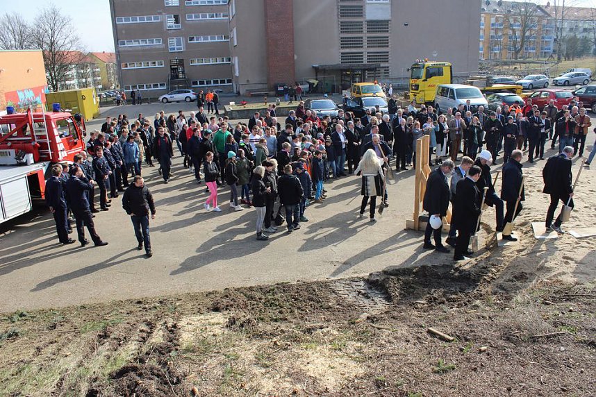 Gr&ouml;&szlig;ter Spatenstich f&uuml;r gr&ouml;&szlig;ten Eigenbau des Kyffh&auml;userkreises