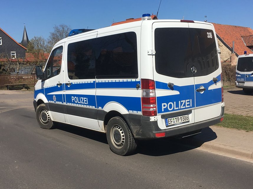 Umfangreiche Durchsuchungen in Nohra im Landkreis Nordhausen