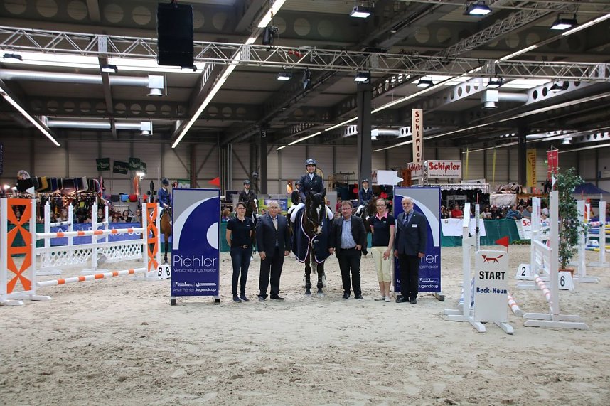 Starke Nordth&uuml;ringer Reiterinnen: Siegerehrung F&ouml;rderpokal