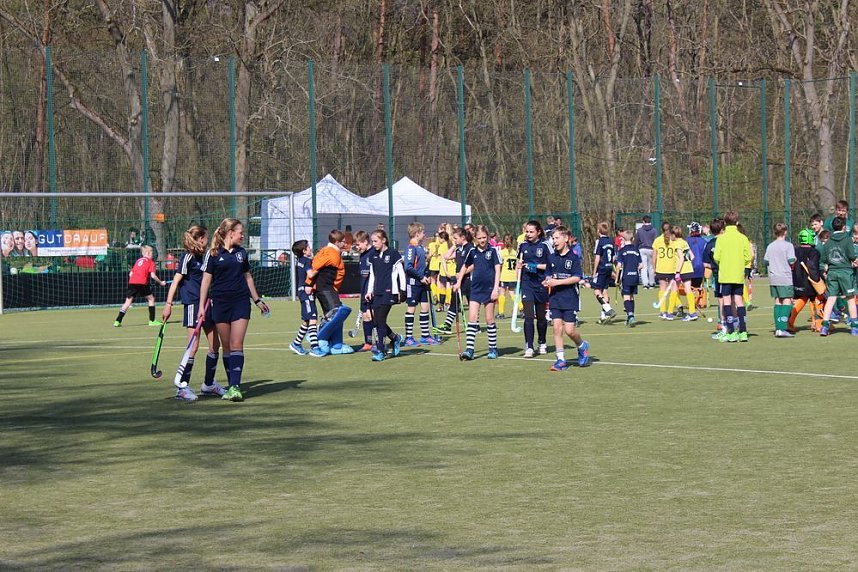 5. Strau&szlig;berger Hockey-Cup l&auml;uft