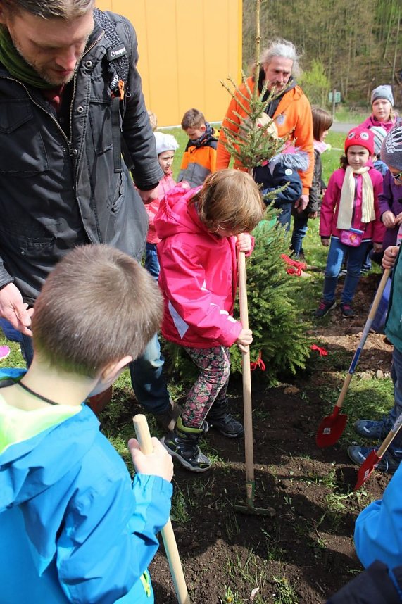 Wettergl&uuml;ck beim Baumfest