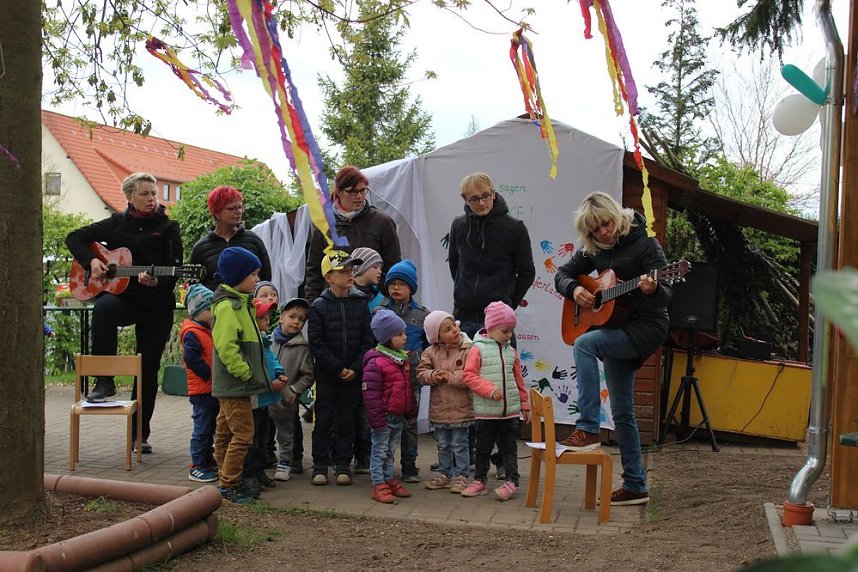 Einweihungsfeier im "K&auml;ferland"