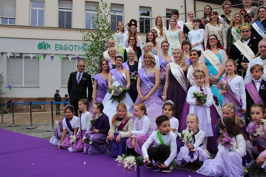 Fliederprinzessin in Amt eingef&uuml;hrt