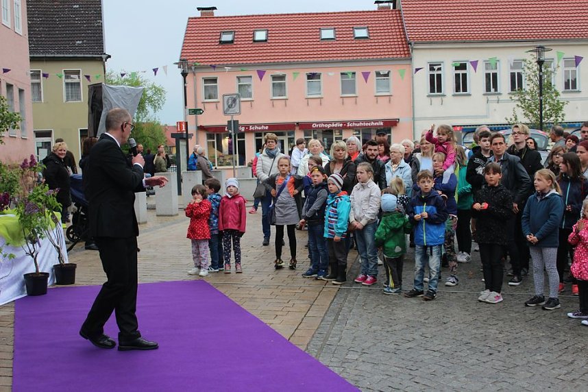 25. Fliederfester&ouml;ffnung und Verabschiedung Fliederk&ouml;nigin