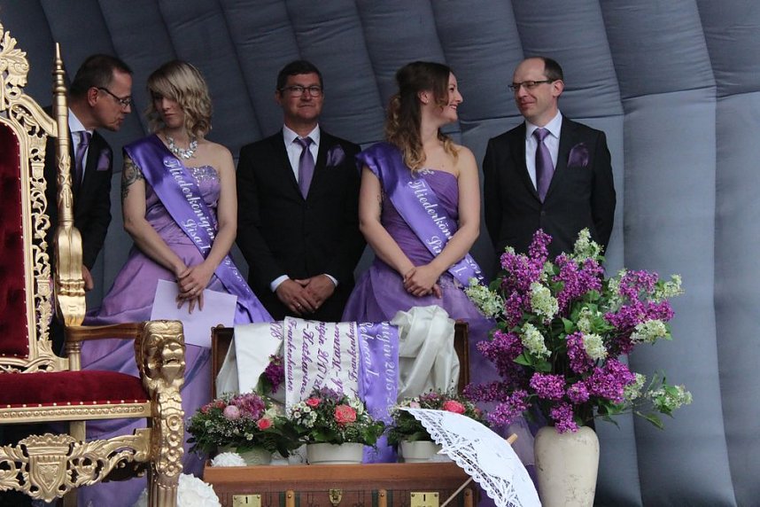 25. Fliederfester&ouml;ffnung und Verabschiedung Fliederk&ouml;nigin