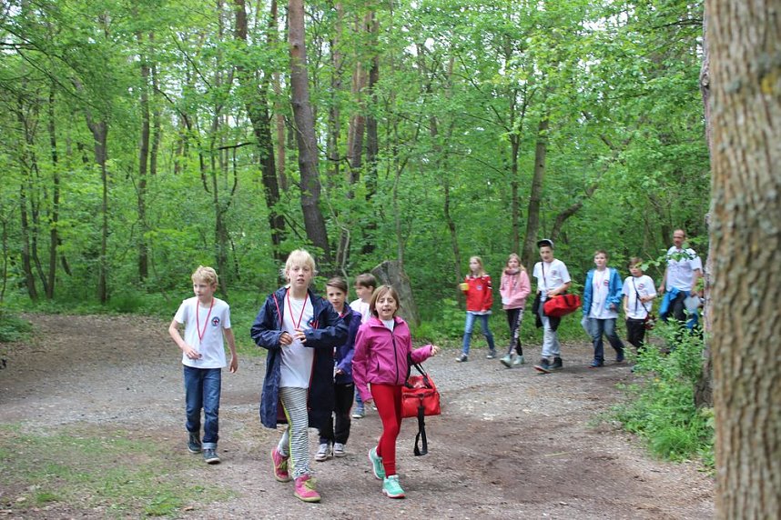 Wettbewerbe im Zeichen der Roten Hand